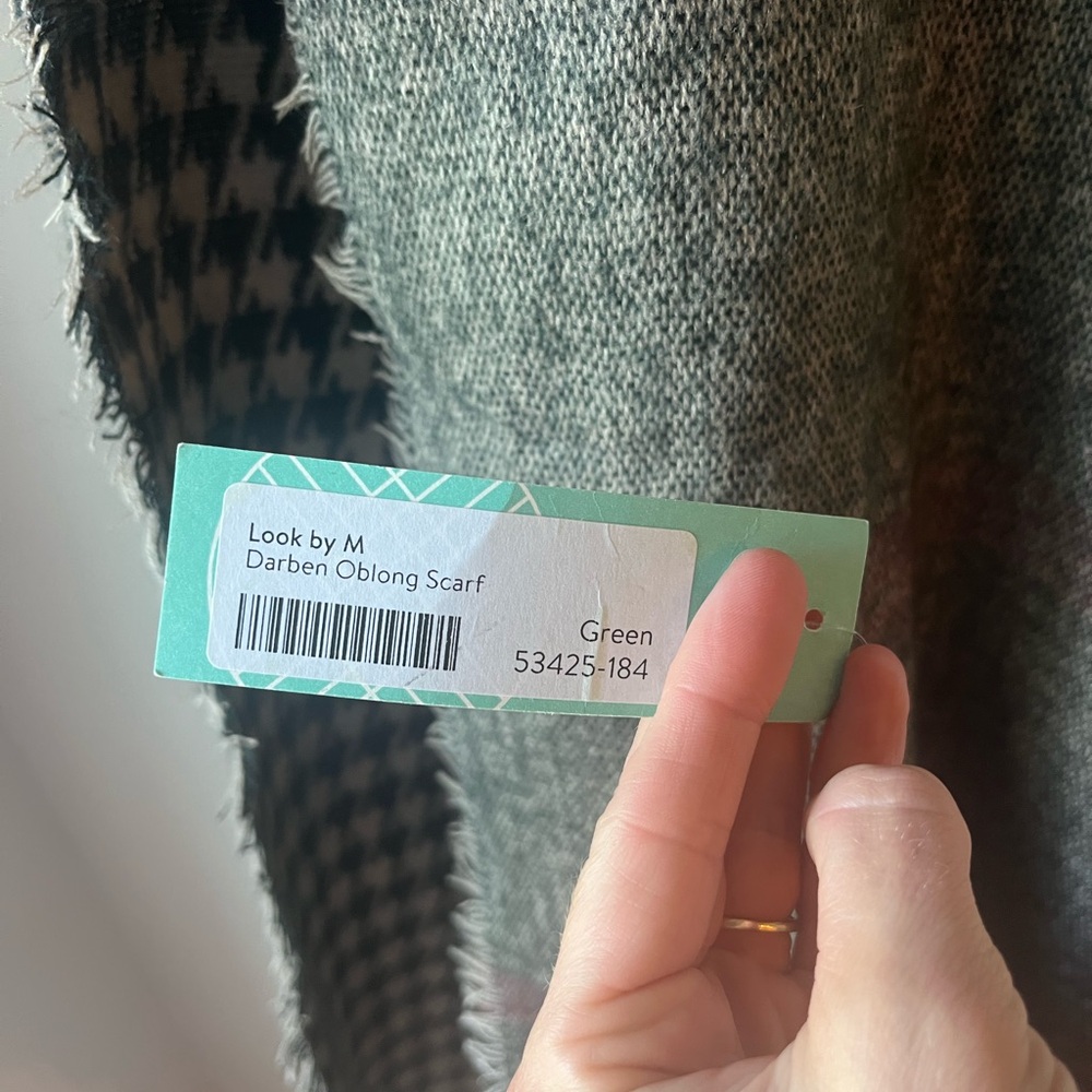 Look by M Blanket Scarf - Picture 4 of 6